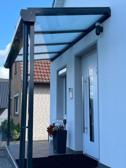 Haustürüberdachung Seitenansicht