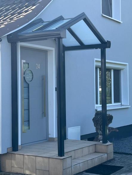 Haustürüberdachung Satteldach