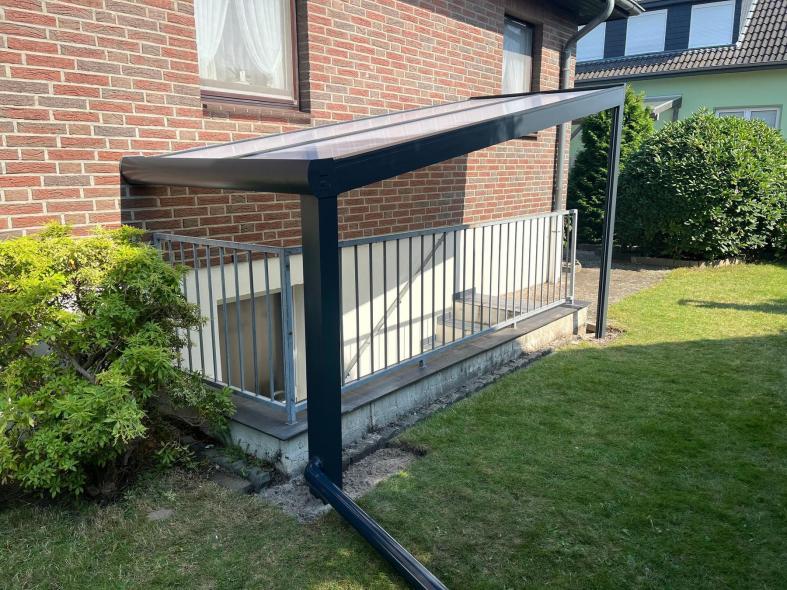 Überdachung Kellerabstieg