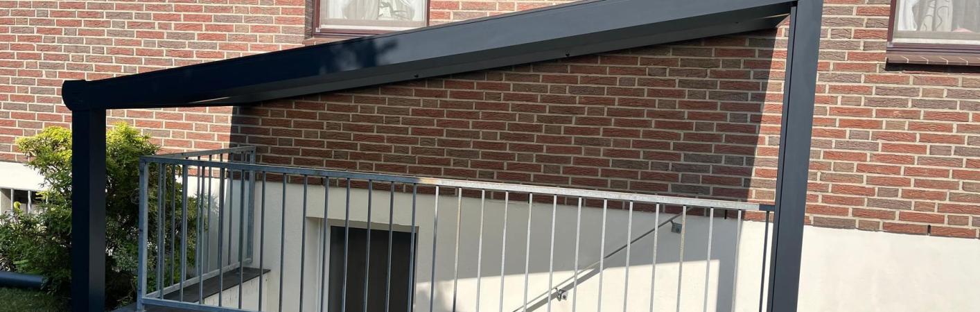 Überdachung Kellerabstieg